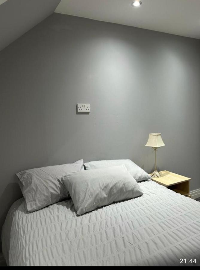 Cosy Nest In London Apartamento Hendon Exterior foto