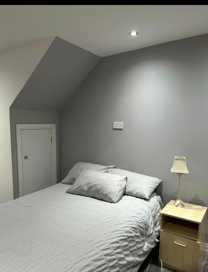 Cosy Nest In London Apartamento Hendon Exterior foto